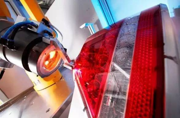 2.激光焊接機(jī)在焊接過程中應(yīng)掌握哪些要點？