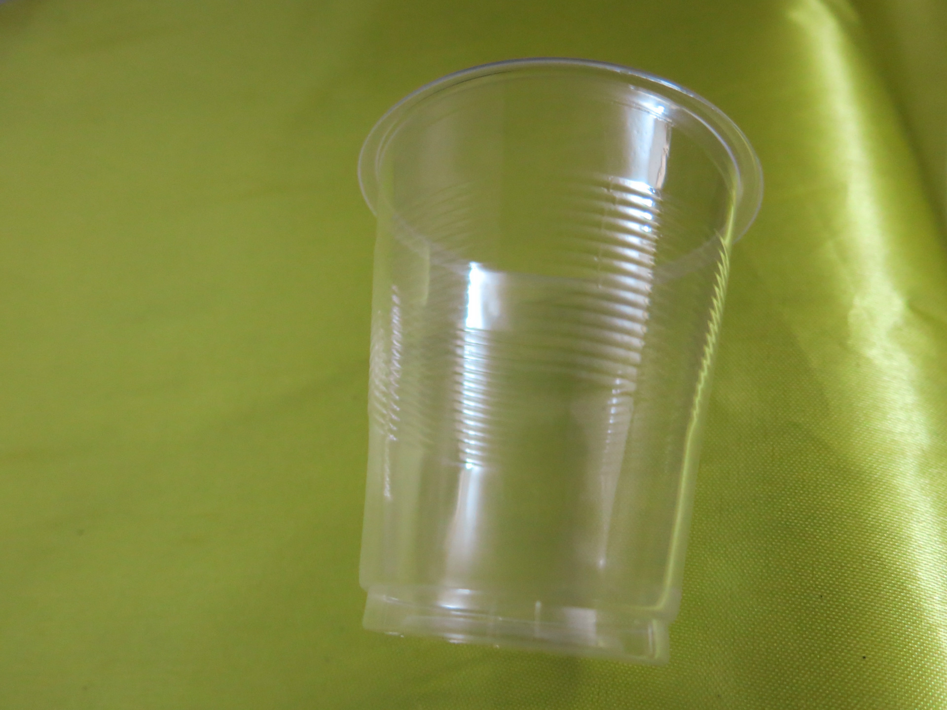 激光焊接塑料水杯視頻